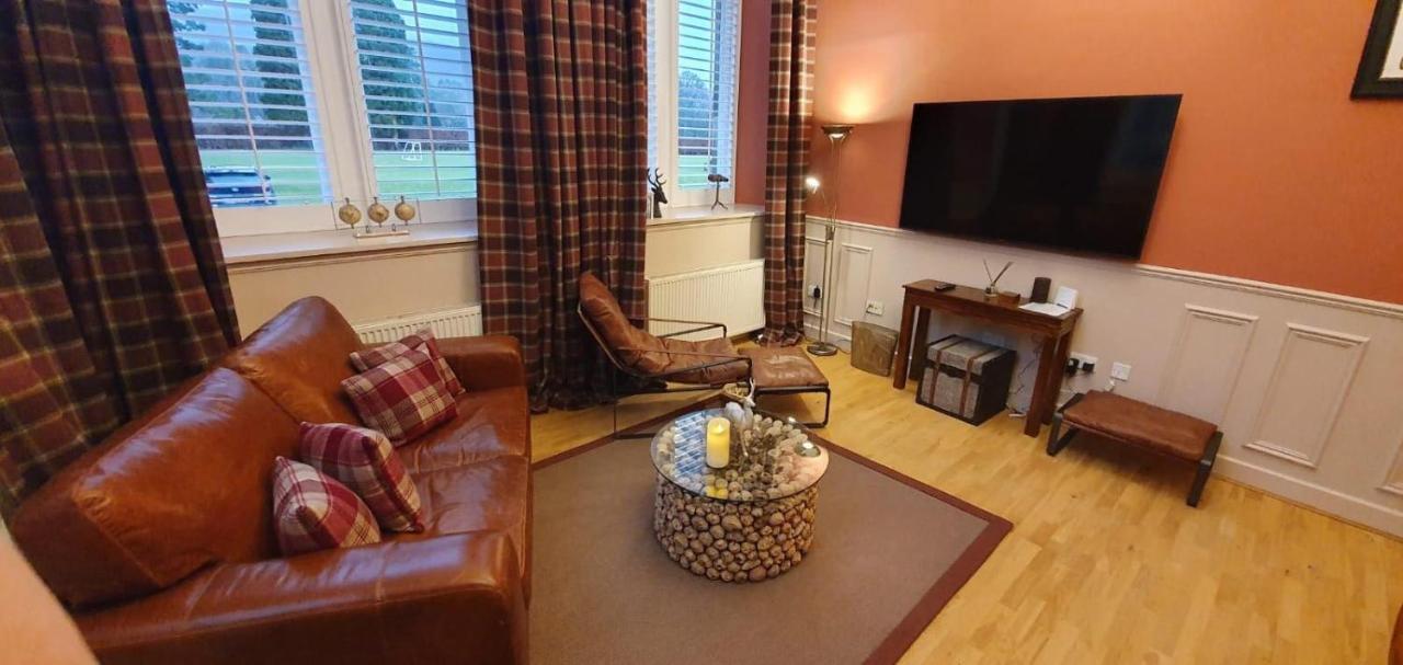Hotel The Highland Club Fort Augustus Exterior foto